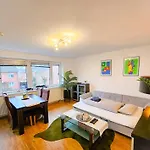 Ecocube 142 - Balkon, 3zimmer, Schlafsofa, Waschmaschine, Backofen, 6pers Apartamento Meppen