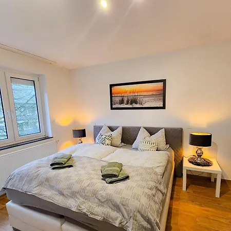 Ecocube 142 - Balkon, 3zimmer, Schlafsofa, Waschmaschine, Backofen, 6pers