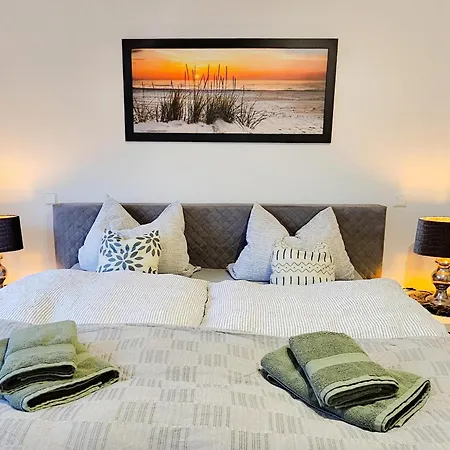 Ecocube 142 - Balkon, 3zimmer, Schlafsofa, Waschmaschine, Backofen, 6pers Apartament *